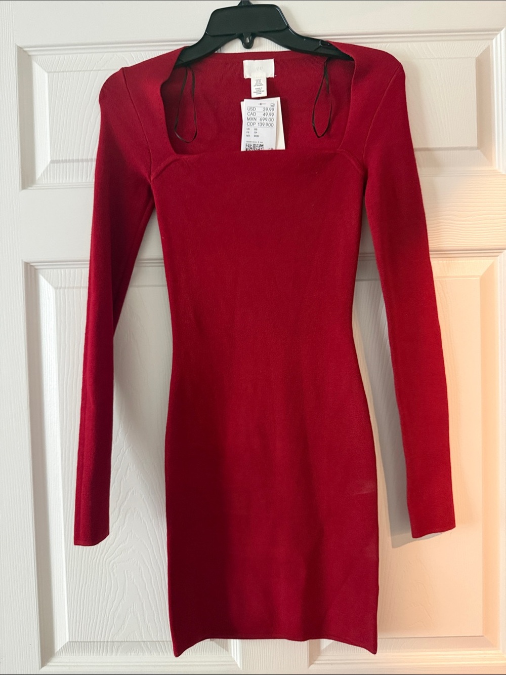 H&M Red Long-Sleeve Square-Neck Bodycon Dress Height 33 inches New with tags